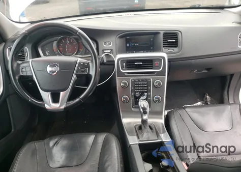 2014 Volvo S60 T5 из США, поврежденный, VIN YV1612FS6E2293792